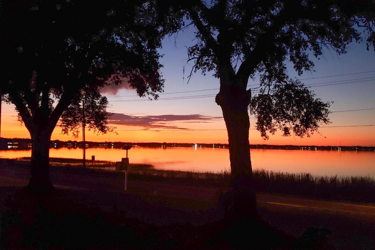 Pet-Friendly Auburndale House With Lake Views! Eksteriør bilde